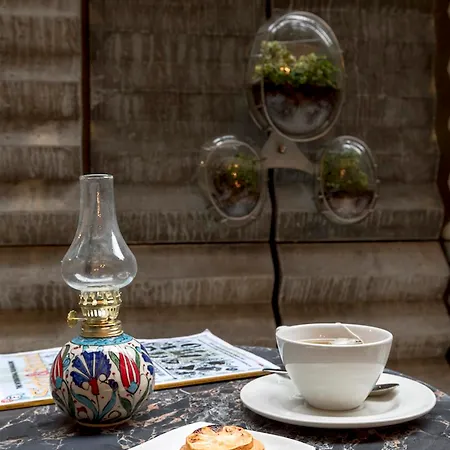 Lampa Design Hotel-special Category 3* Istanboel