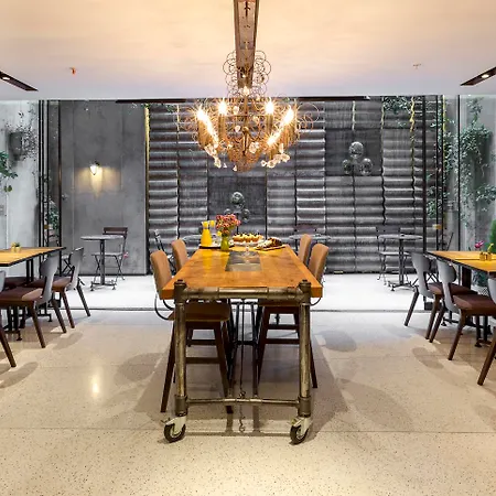 Lampa Design Hotel-special Category 호텔