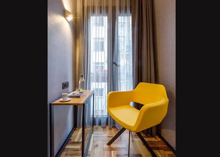 Lampa Design Hotel-special Category Отель