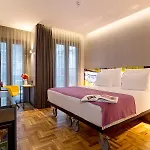 Lampa Design Hotel-special Category מלון 3*