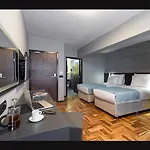 מלון Lampa Design Hotel-special Category