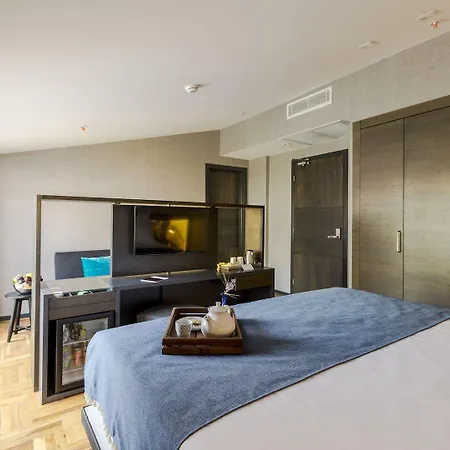 Lampa Design Hotel-special Category Отель 3*