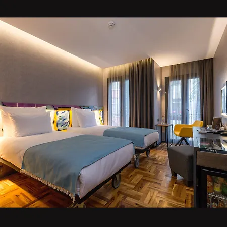 Lampa Design Hotel-special Category Отель