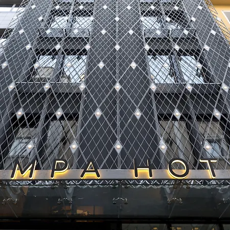 מלון Lampa Design Hotel-special Category