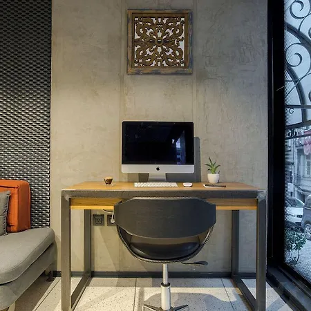 מלון Lampa Design Hotel-special Category