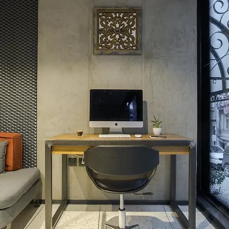 Lampa Design Hotel-special Category Отель