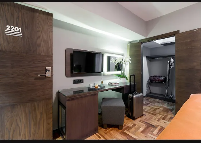 Lampa Design Hotel-special Category 3*