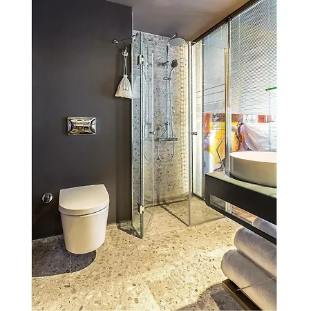 Lampa Design Hotel-special Category Hotell 4*